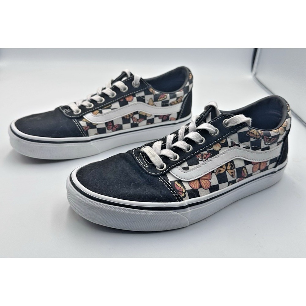 Vans off the wall womans sneakers Size 8 butterfly theme multicolored